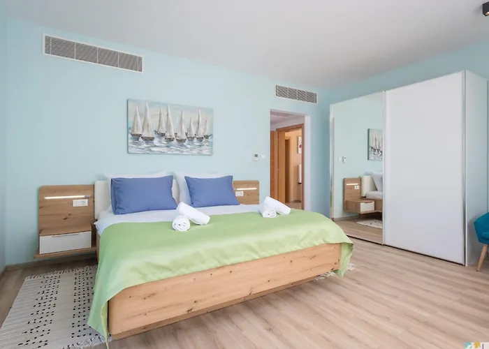 Lavendel By Interhome Pula