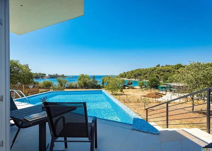 Lavendel By Interhome Pula