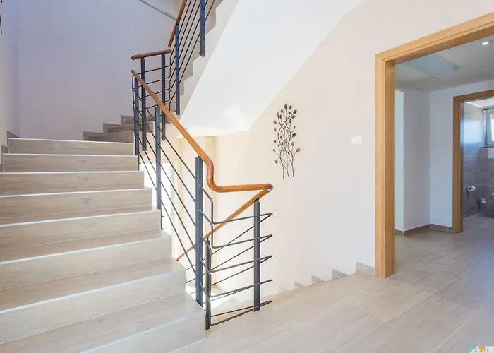 Lavendel By Interhome Pula